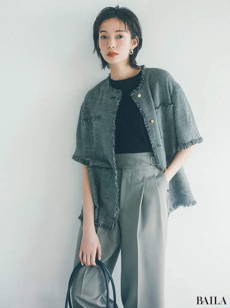 Tシャツ オブリオ 通勤コーデ 佐藤栞里