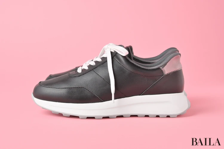 銀座かねまつ　ハンズフリースニーカー　サイドから見た様子