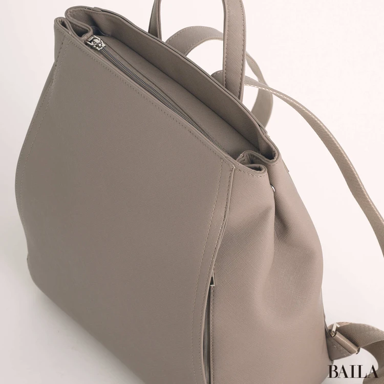 　「スーツセレクト（SUIT SELECT）」のリュック　構造