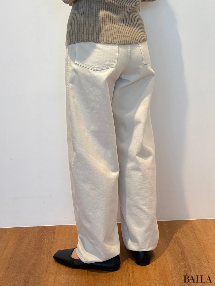 「カーブパンツ」オフホワイト Mサイズ 162cm 背面