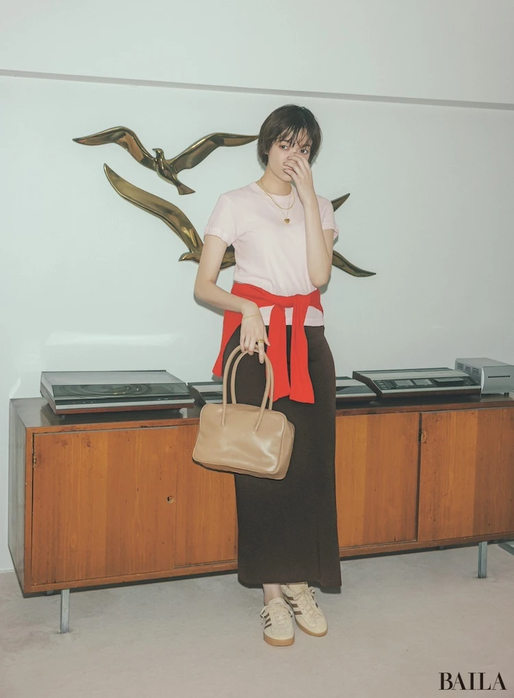 ゆるめムードのブラウンを配色でキャッチーに仕上げて