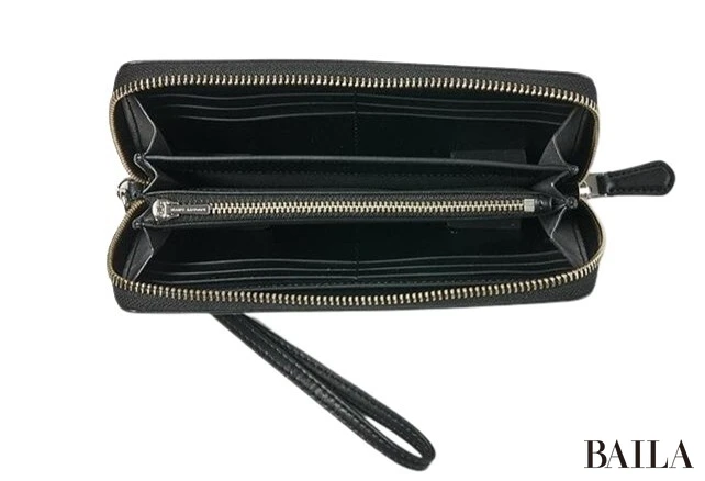 MARC JACOBS（マーク ジェイコブス）の財布中身