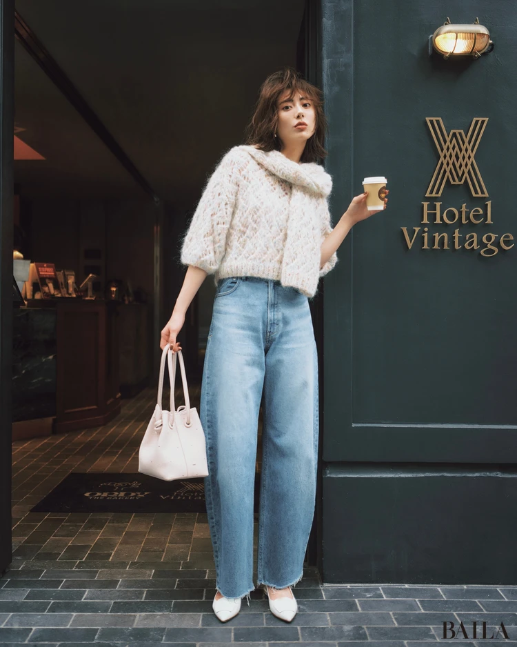 気温20度の【お出かけコーデ】土屋巴瑞季のバレルデニムコーデ