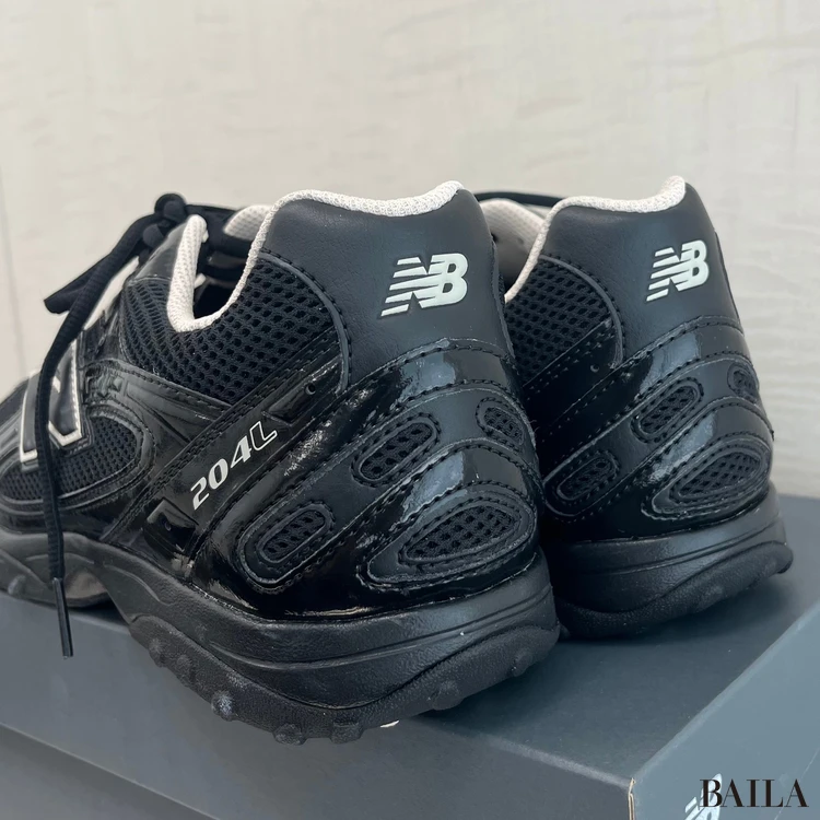 歩きやすいスニーカー ニューバランス 204L