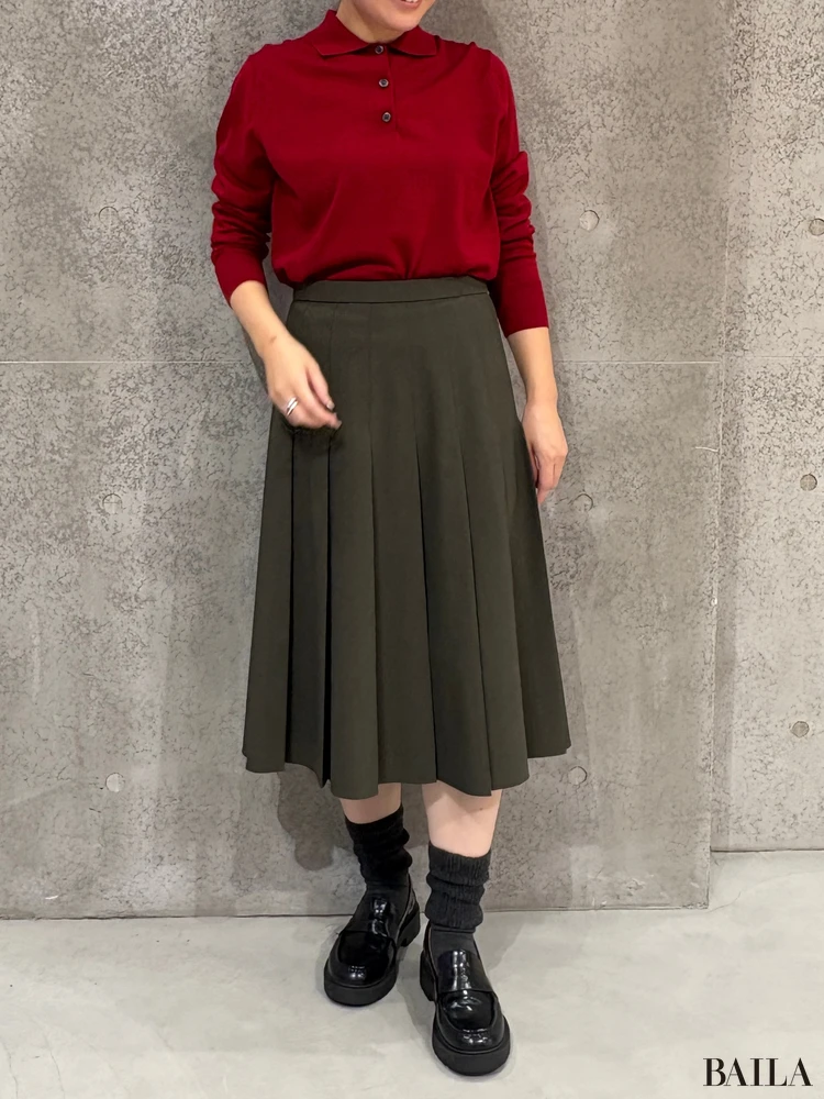 身長162cm ユニクロ ニット 正面 新作「メリノポロセーター」レッド Mサイズ