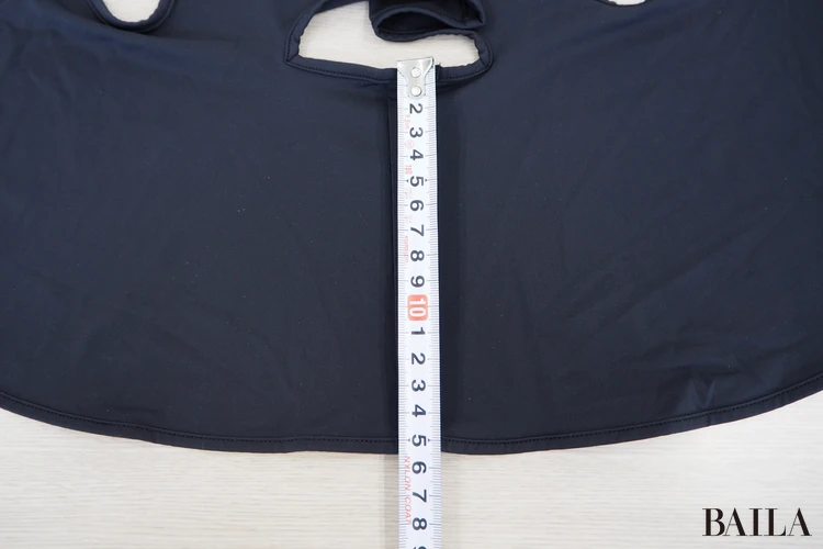 首もと(顎下〜裾):約15cm