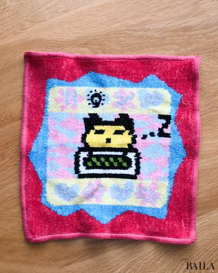 フェイラーのタオルハンカチ　たまごっちのデザイン