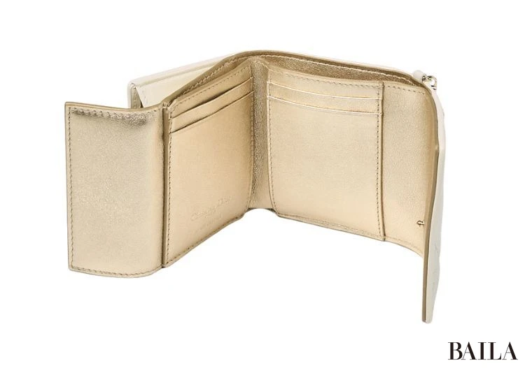 ディオール 財布の中