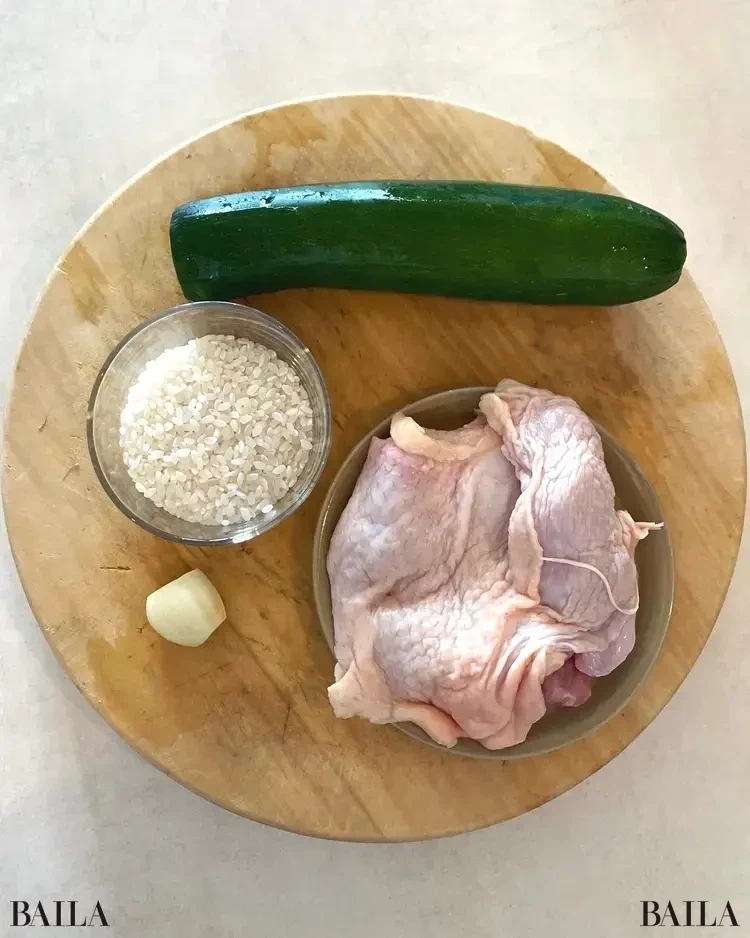 長谷川あかり まるごとチキン&ズッキーニの炊き込み 材料