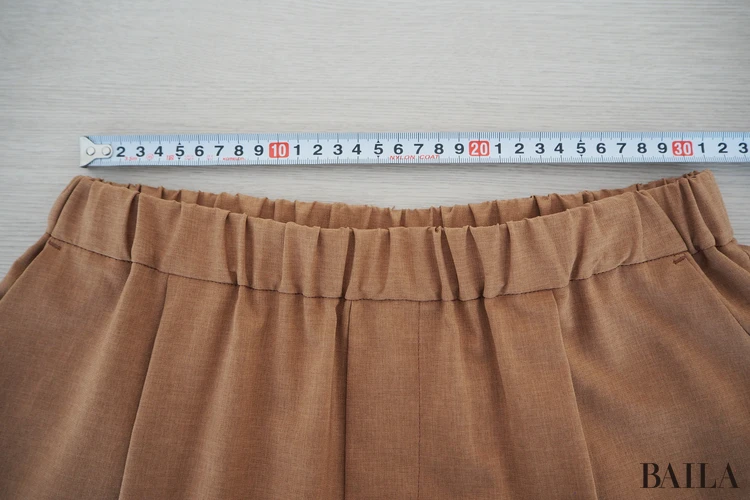 パンツのウエスト：約31cm