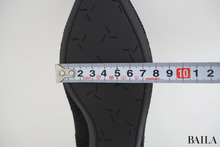 幅(親指のつけ根あたり):約8cm