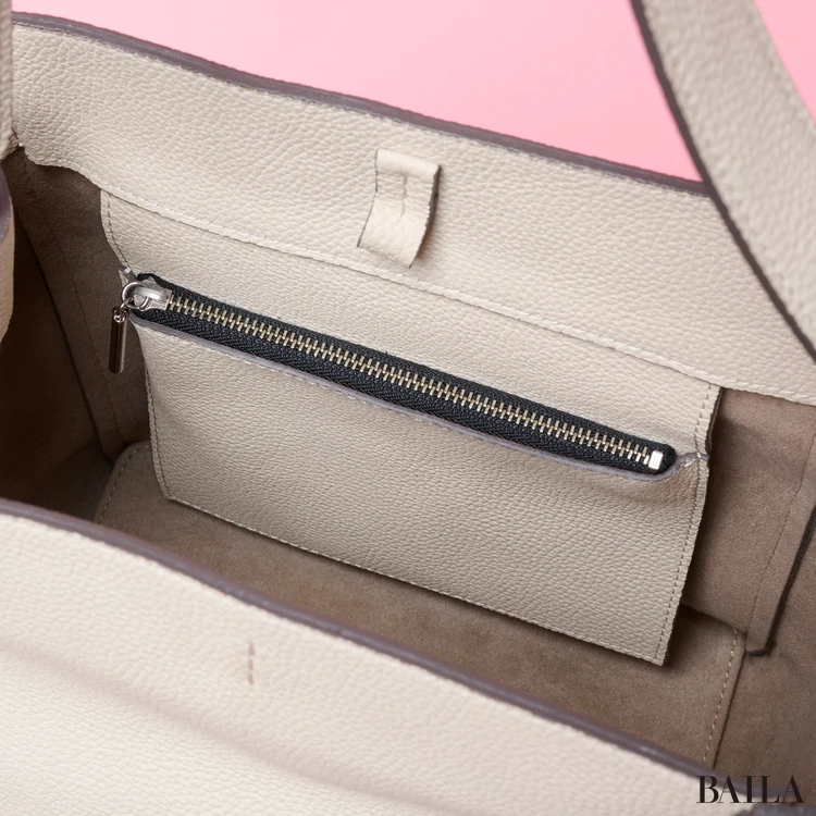 エポイ リツティー ワンショルダーバッグ メインスペース ファスナー付きポケット