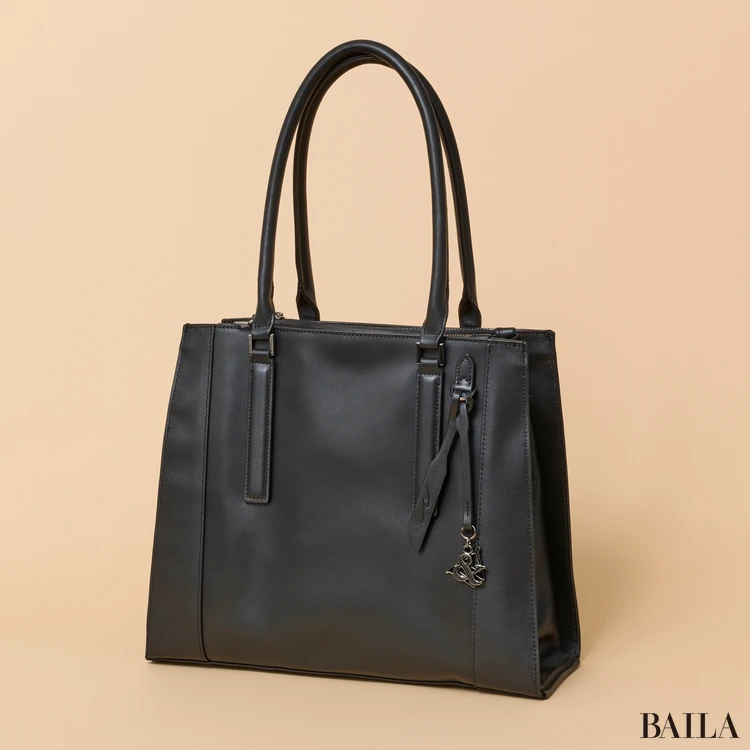 ダブルアンド デイナイト グルマンキー レザートート 内側のメタルフックを留めた状態