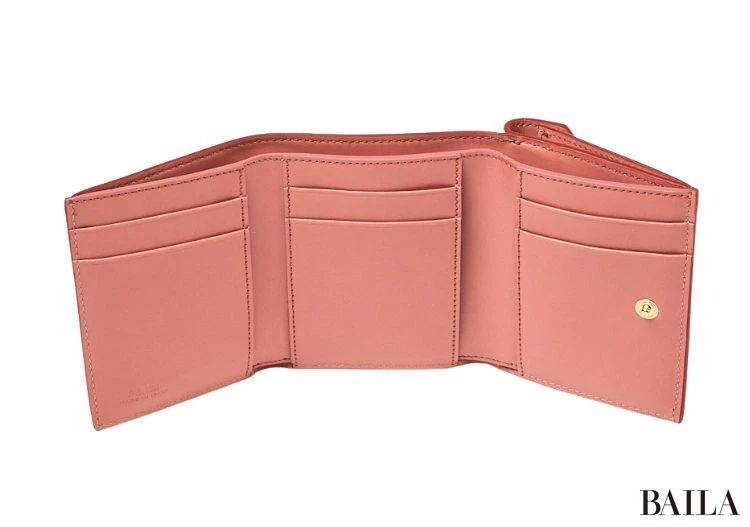 フェンディ 財布の中