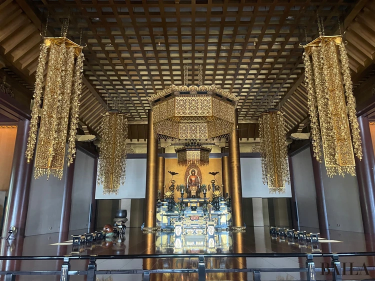 増上寺の荘厳な本堂