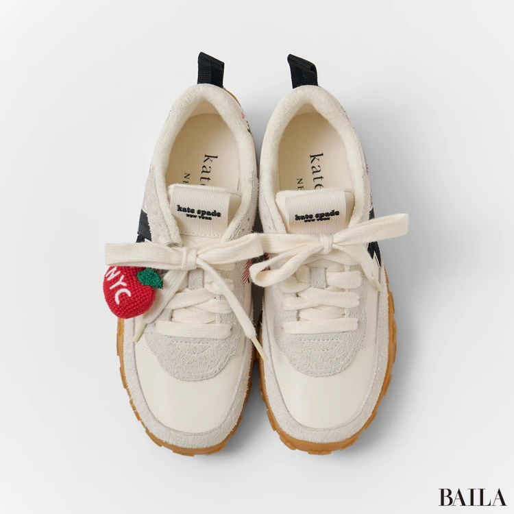 ケイトスペードのスニーカー　ケイアズインケイトランナー