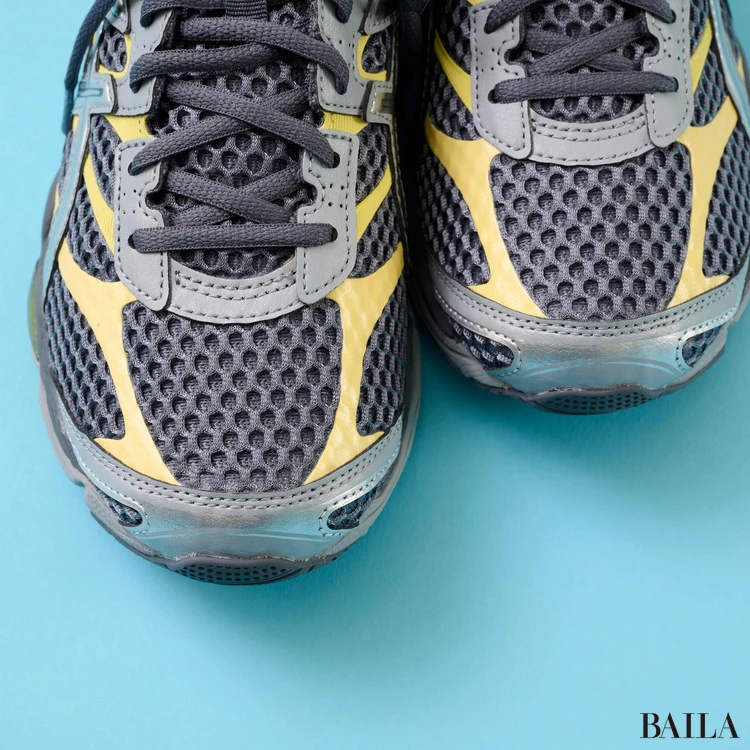 アシックスのスニーカー　スニーカー　GELCUMULUS16