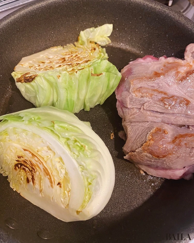 長谷川あかり 豚肉とキャベツのワイン蒸し