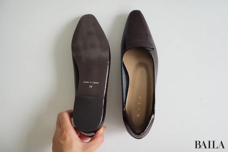 ワシントン靴店　きれい見えフラットシューズ　WASH　￥13200　ダークブラウン（スネーク）　Mサイズ　162cm