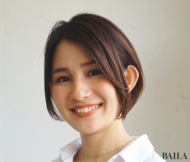 コンパクトな丸みショートボブ　正面