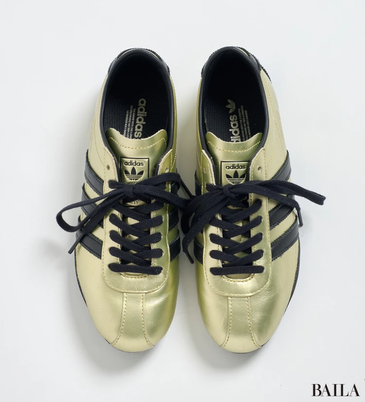 アディダスのスニーカー 歩きやすい Tokyo