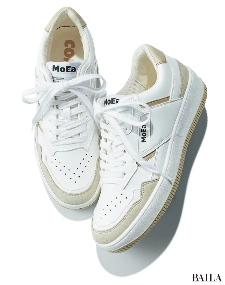 靴￥29700／アマン（モエア）