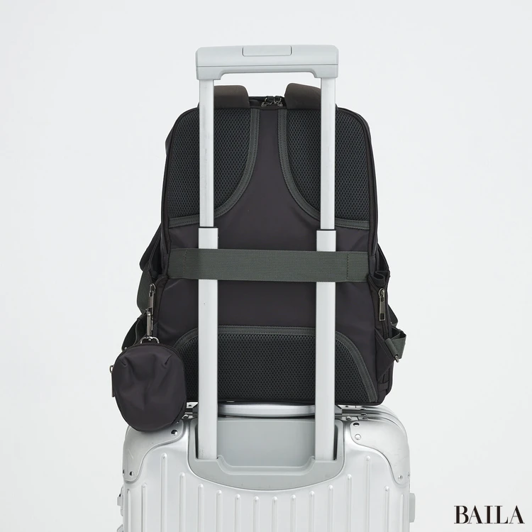 スーツスクエア　リュック　背面クッション