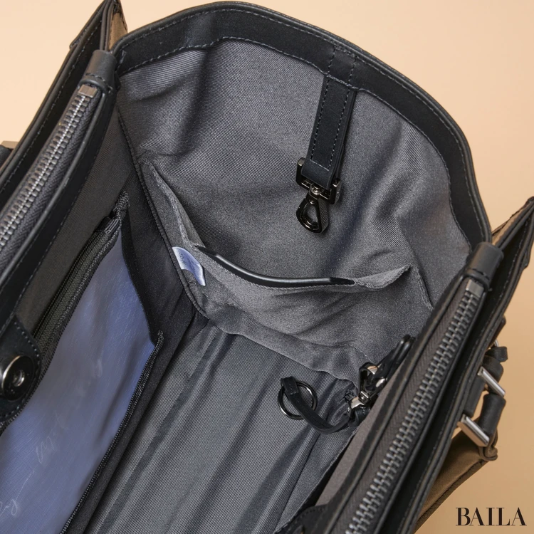 ダブルアンド デイナイト グルマンキー レザートート 内側のサイドポケット