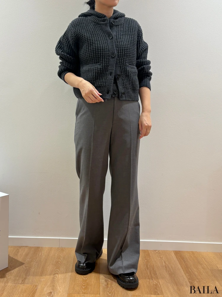 「ワッフルニットクルーネックカーディガン」「ワッフルニットフーデッドベスト」「レースアップシューズ」
