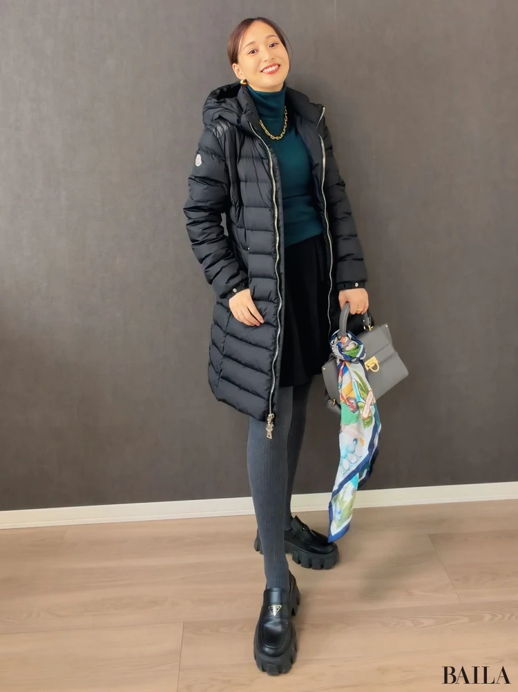 黒ダウン×グリーンで作る大人の極寒コーデ