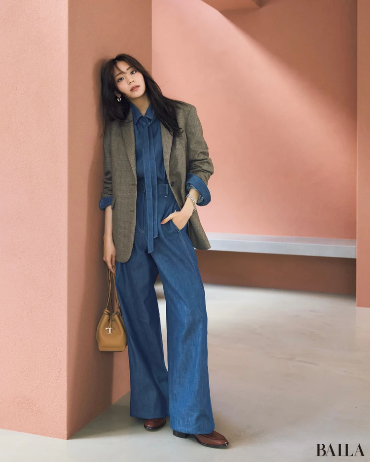 気温20度の【オフィスコーデ】貴島明日香　ジャケットコーデ