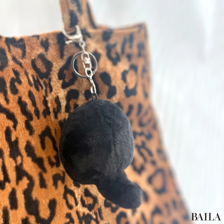 BAKECHANの後ろ姿