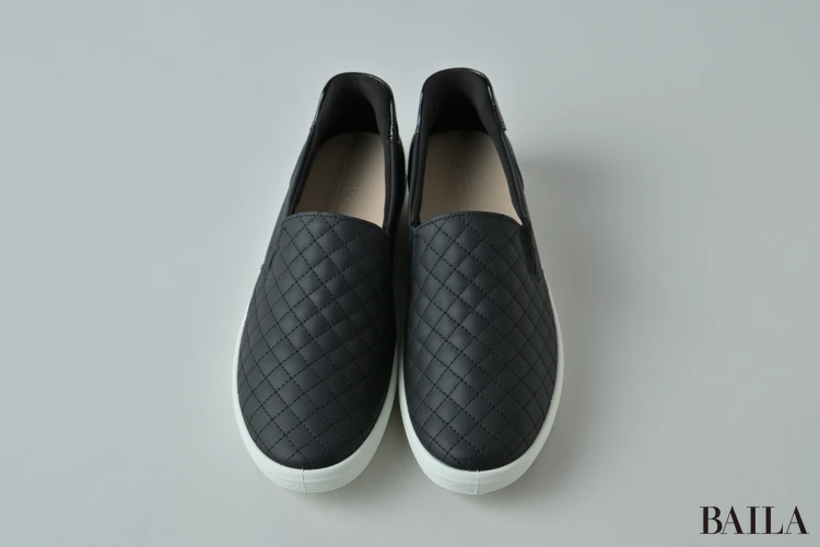 エコー　スリッポンスニーカー　￥29700