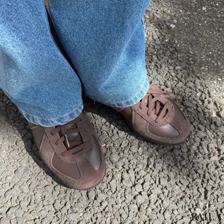 BW アーミー / BW Army Shoesをデニムに合わせて着用した画像