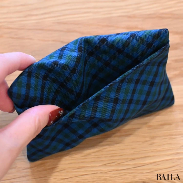 ファミリア（familiar）のティッシュケース　背面のポケット