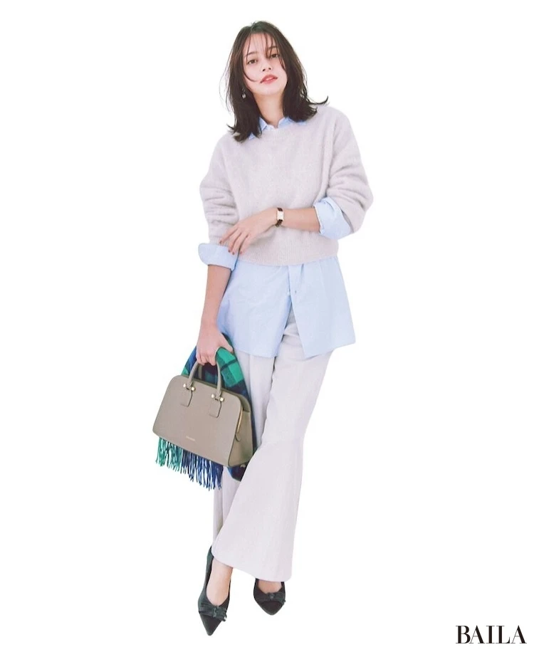 ダウンヘア　通勤コーデ