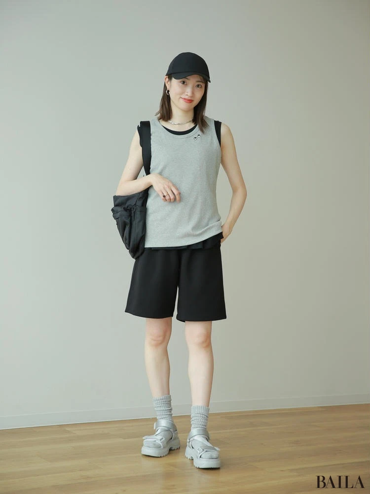 ユニクロ アニヤ ハインドマーチ ANYA HINDMARCH UNIQLO 2025 夏 新作 発売 T4TANK リブタンクトップ T3SLEEVELESS ノースリーブT