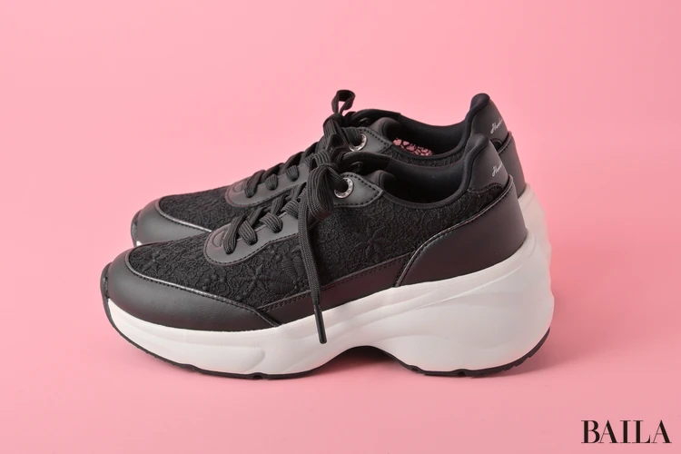 ホーキンススポーツ　厚底スニーカー　サイドから見た様子