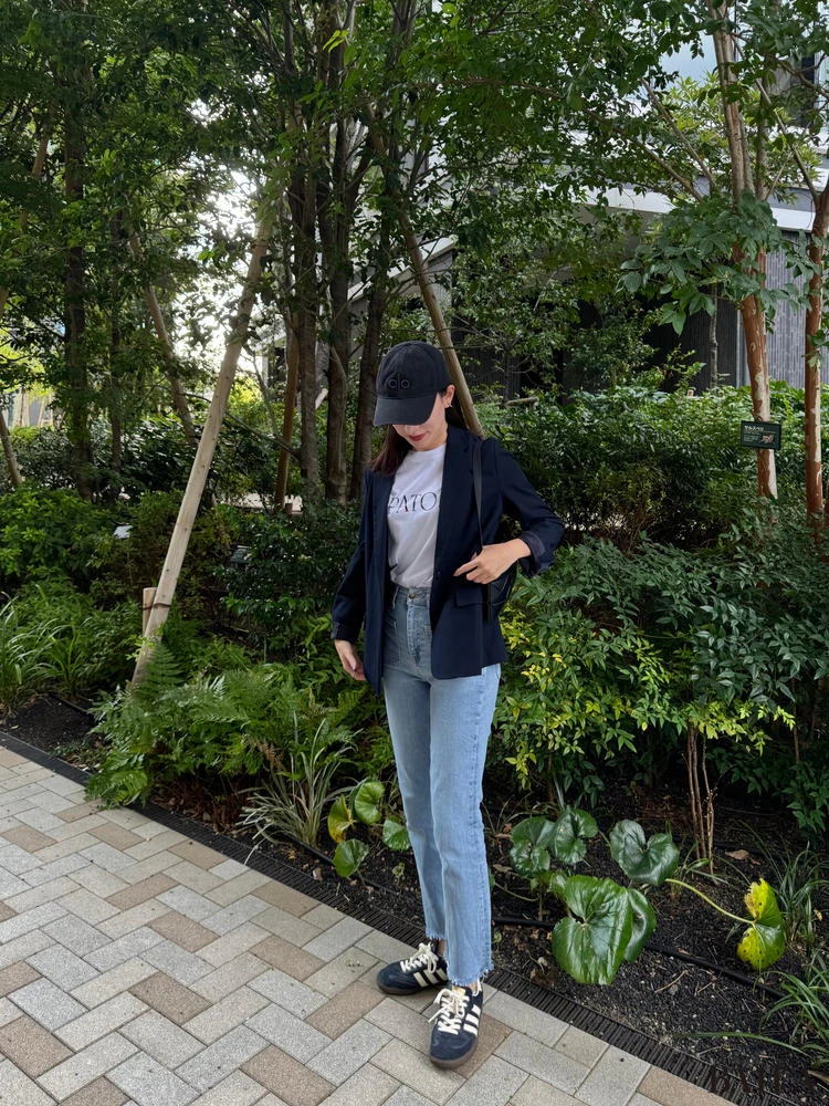 秋のキャップコーデ baila