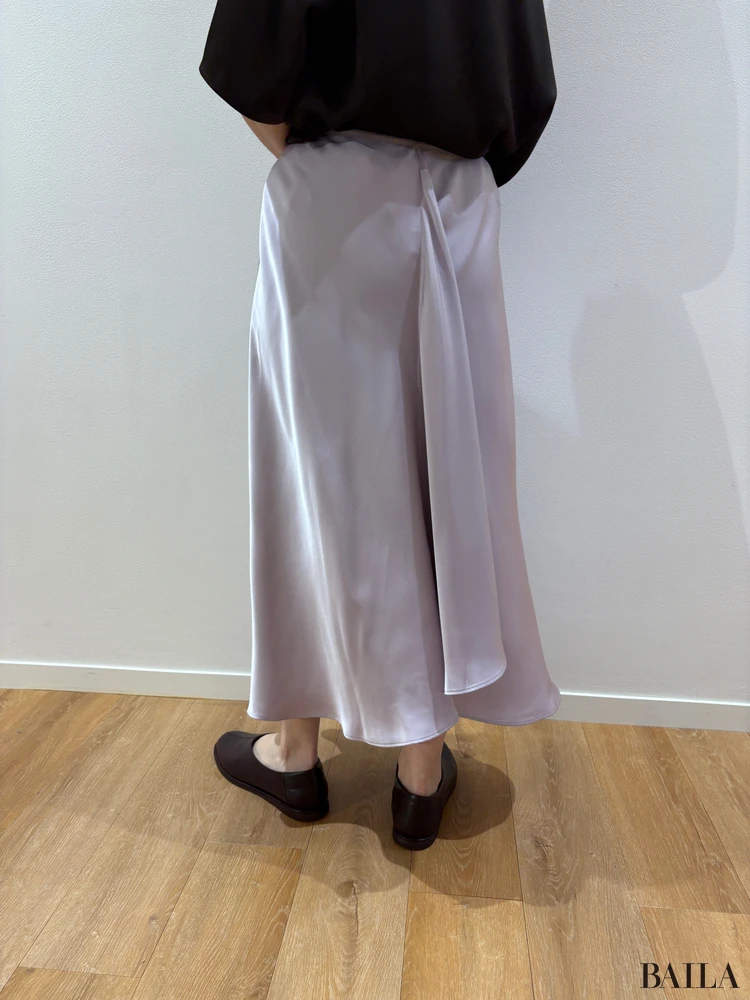 サテンロングスカート¥4990