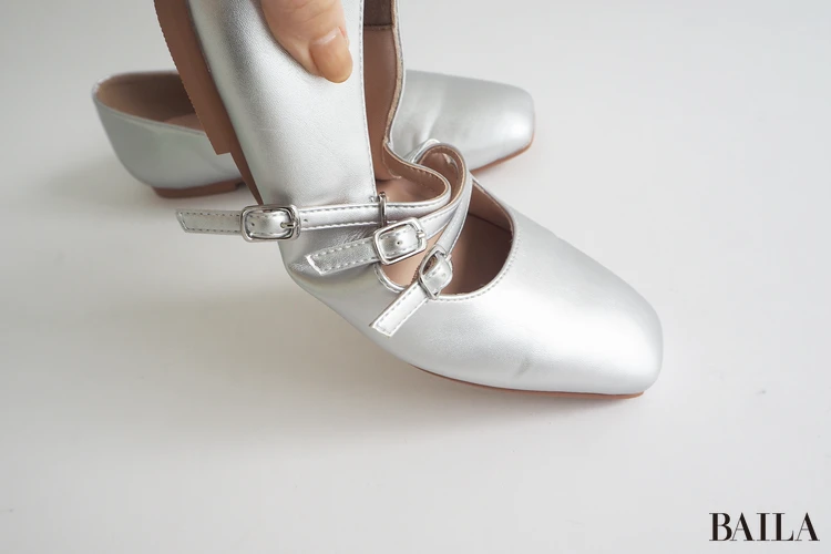 ワシントン靴店 トリプルストラップフラットシューズ W ¥16500 シルバー 23.0cm 162cm 柔軟性