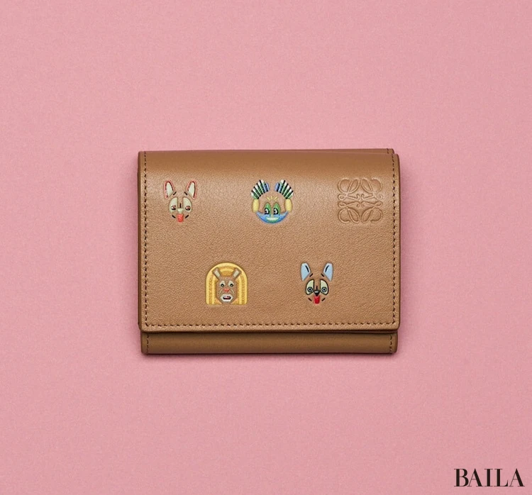 LOEWEの財布