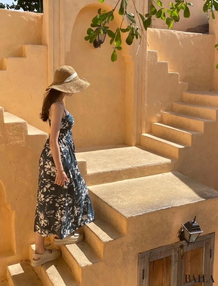 現地のリゾート感溢れるワンピースが着たくて1日目の夜に購入。合わせてストローハットも購入しました!