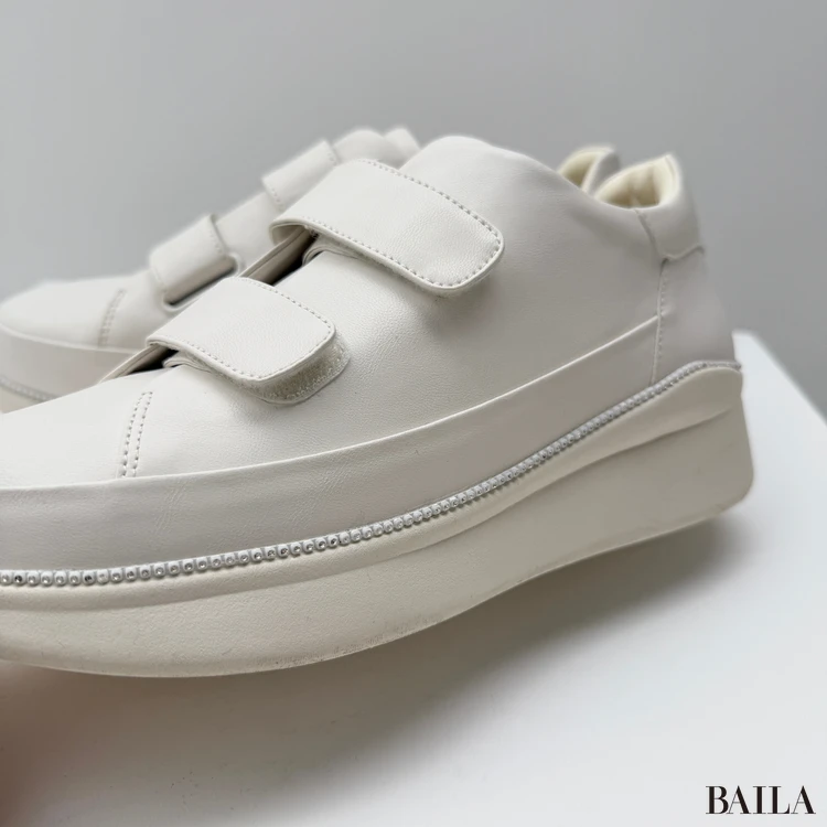 マッキントッシュ フィロソフィー 厚底ベロクロストラップスニーカー デザイン寄り画像