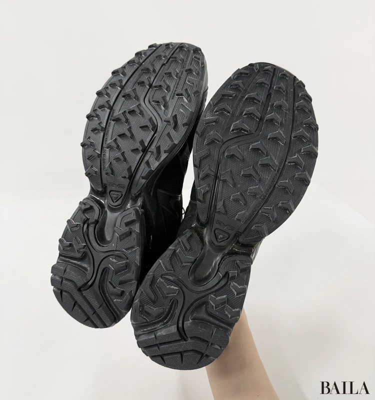 サロモン　XT-WHISPER　アウトソール