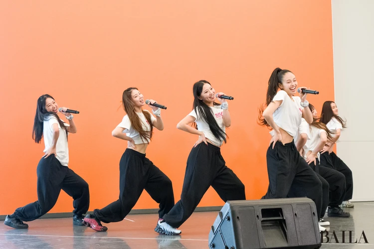 ガルバト4次審査候補者　ホワイトチームのパフォーマンス写真