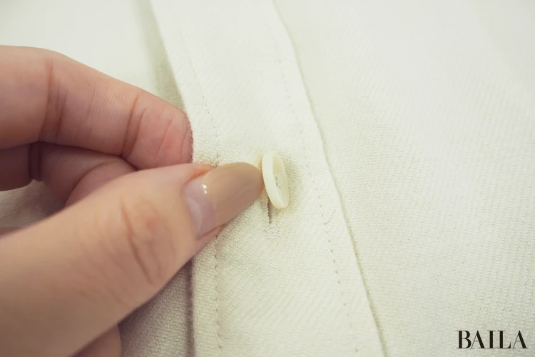 身長162cm ユニクロ フランネルシャツー オフホワイト Lサイズ 正面　ボタン