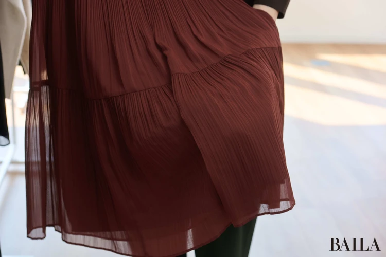 ユニクロ秋新作シフォンプリーツスカートのカラー