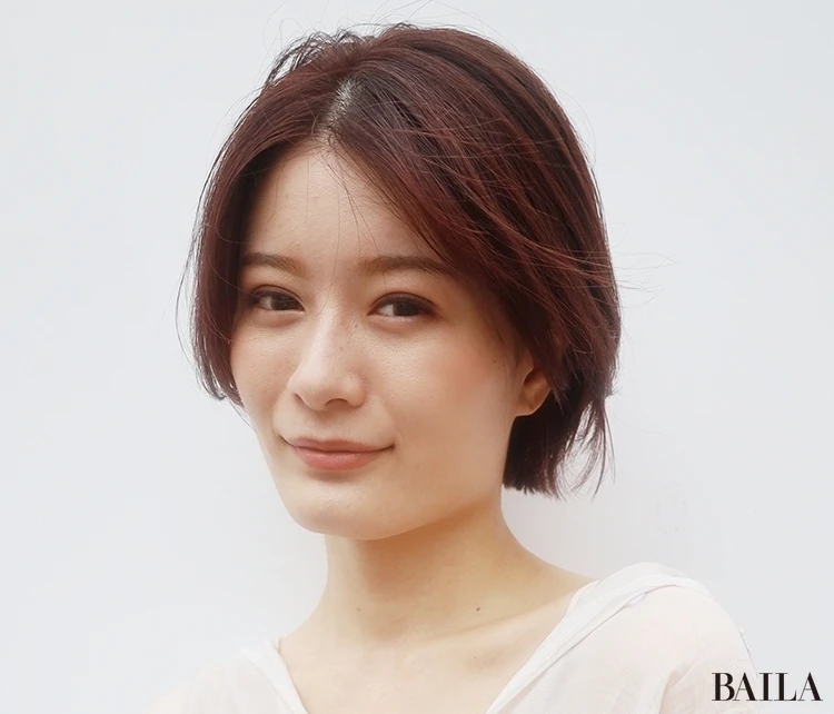 柔らかなシルエット&カラーショートボブ 正面