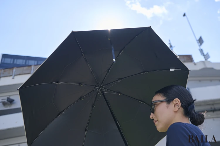 UVOの日傘　直射日光をしっかり遮り、体感温度の上昇を抑える安心設計